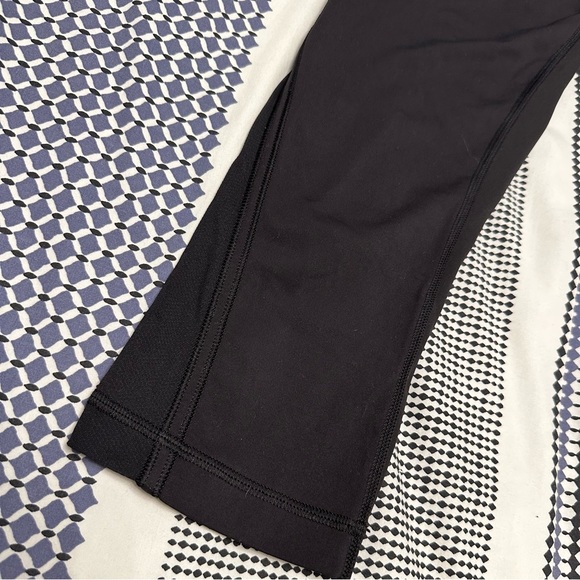 Cropped Lululemon Leggings - Picture 2 of 16